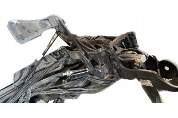 Mudguard MERCEDES BENZ SL CLASS R230 2001 2012 Catalog number of the original A23079018409197 A2307901840
