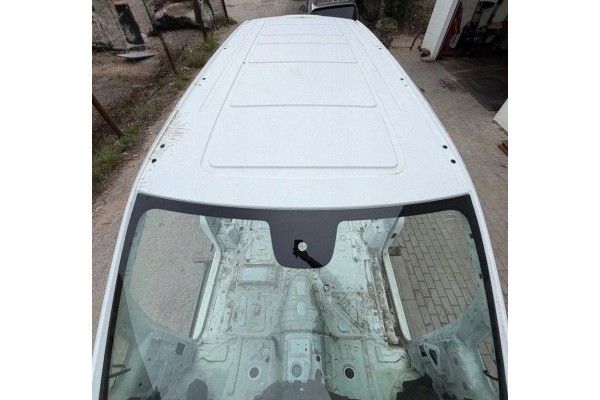 Roof MERCEDES BENZ VITO Van W447 A6396572909 1 6L diesel 84kW 2015