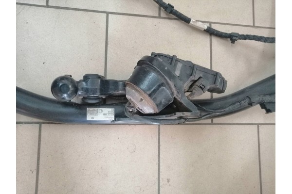VW Golf VIII KOMBI TOWBAR 5H9803881D Quality of parts according to GVO O original with manufacturer s logo OE