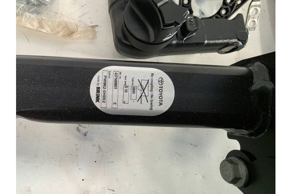 Gancho de Remolque Trasero para Toyota Aygo X - Número de Parte PW962-