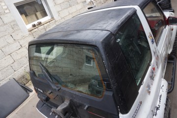 SUZUKI VITARA AND HARD TOP HARD ROOF WITH GLASS
