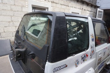 SUZUKI VITARA AND HARD TOP HARD ROOF WITH GLASS Car type 4x4 SUV passenger cars