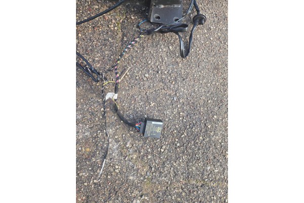 DETACHABLE HOOK BMW X5 F15 180KW LEFT SIDE 1617T60 Catalog number of the part 1617T60