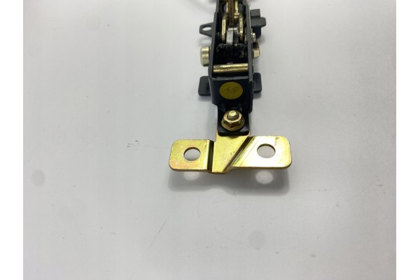 LOCK ACTUATOR ROOF BOLT MERCEDES W124 CONVERTIBLE 1247700426 1298001672 Part manufacturer Mercedes Benz OE