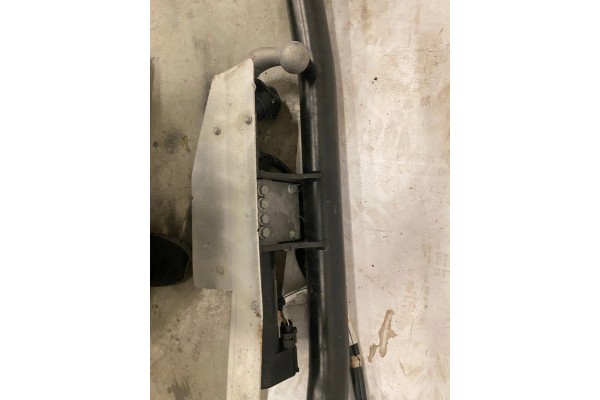 Bola de remolque eléctrica original Ford Kuga MK3 LX6J-19J288-BB