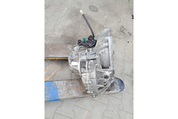GEARBOX RENAULT HIT III LIFT 23R 2 0 DCI PF6082 320105040R Part manufacturer Renault OE