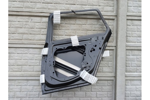 BMW 5 V G31 COMBI DOOR REAR RIGHT BARE NEW ORIGINAL Packaging status original