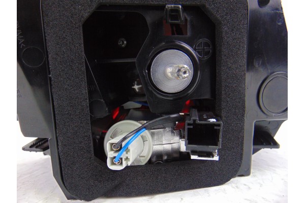 9810477780 PILOTO TRASERO DERECHO INTERIOR PEUGEOT 3008