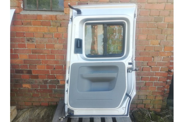 RIGHT SLIDING DOOR VW CADDY III 03 10 Quality of parts according to GVO O original with manufacturer s logo OE