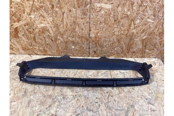 BUMPER GRILLE REAR Porsche Macan 95B 95b8079251e0