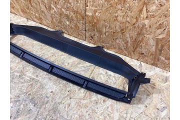 BUMPER GRILLE REAR Porsche Macan 95B 95b8079251e0 Catalog number of the part 95B8079251E0