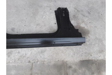 Slupek prog poszycie A4 B9 8w0 lift 19 23