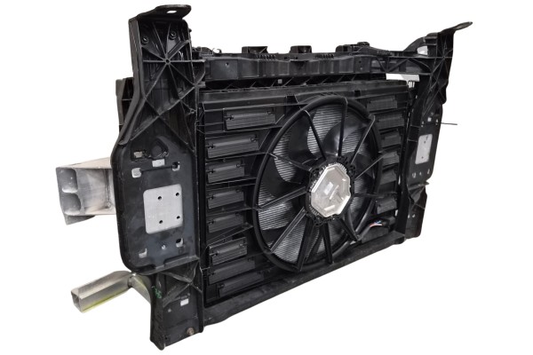 FRONT BELT SET OF RADIATORS AUDI E TRON 4K 2019 Car type 4x4 SUV passenger cars