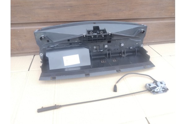 VW T7 MULTIVAN 7T0 REINFORCEMENT UPPER BELT FRONT ZIPPER MASK BEAM FRONT Part manufacturer Volkswagen OE