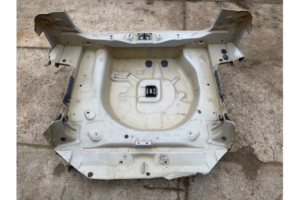 Refuerzo de Parachoques Trasero / Panel Trasero para PEUGEOT 2008 II D