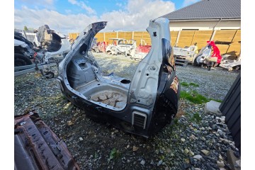 TOYOTA YARIS IV 20 27r CWIARTKA PRAWA BOK BOTNIK POSZYCIE PRAWE Packaging status replacement