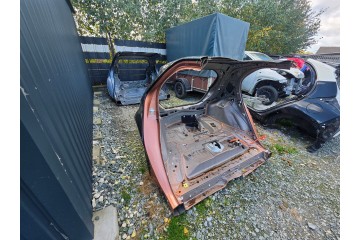 TOYOTA AYGO X LIFT 1 5 HYB PAS TY SCIANA CWIARTKA BOK