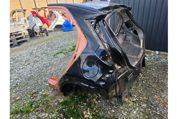 TOYOTA AYGO X LIFT 1 5 HYB PAS TY SCIANA CWIARTKA BOK Car type passenger cars