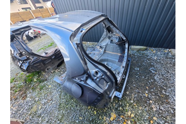 TOYOTA YARIS IV 20 27r CWIARTKA LEWA BOK POSZYCIE