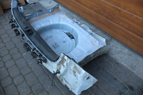 Renault Clio V belt rear bath floor Ad Blue OV369 Bydgoszcz 2020r Catalog number of the part 315615621564