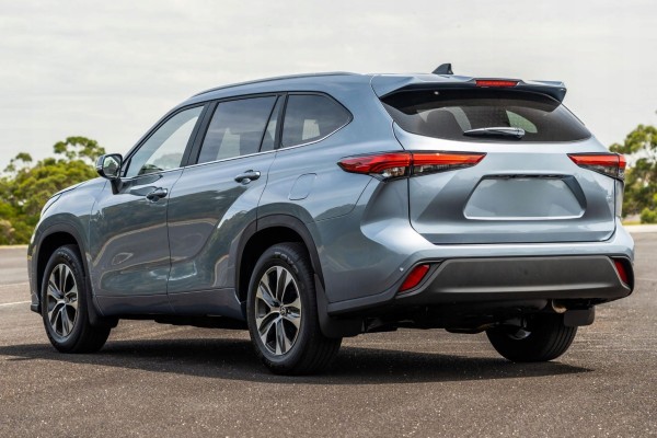 TOYOTA HIGHLANDER IV XU70 2019 FRONT LEFT DOOR 670020E171 Part manufacturer Venus LTD
