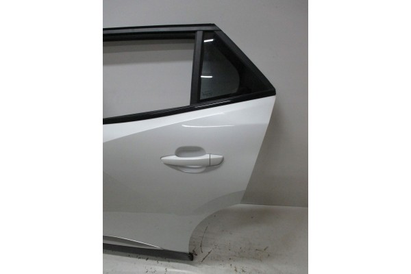 Door LEFT REAR PEUGEOT 2008 II 20R Car type passenger cars