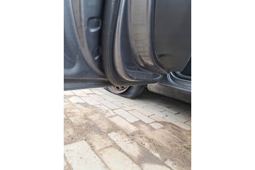 FRONT DOOR LEFT VW TOURAN LD7X Car type passenger cars