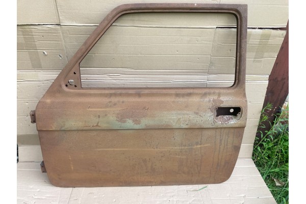 DOOR FIAT 126p EL LEFT ORIGINAL Catalog number of the part 7832664