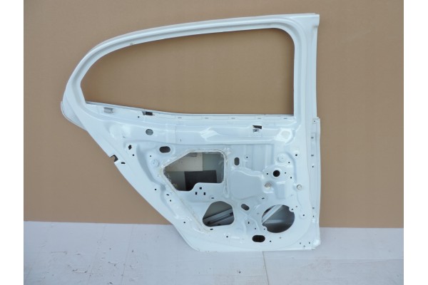 RENAULT MEGANE IV DOOR LEFT Color to be painted