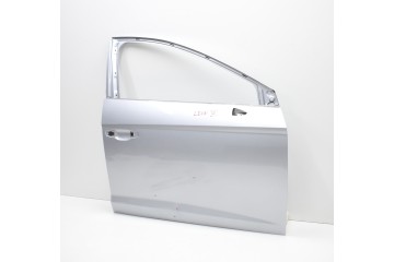 SEAT LEON III 5F0 DOOR RIGHT FRONT ORG Catalog number of the part SEAT LEON III 5F 5D DRZWI PRAWY PRZOD