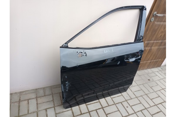 front left door TOYOTA RAV4 V front left 18 Catalog number of the part drzwi lewe przod TOYOTA RAV 4 V 2018