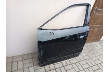 front left door TOYOTA RAV4 V front left 18 Catalog number of the part drzwi lewe przod TOYOTA RAV 4 V 2018