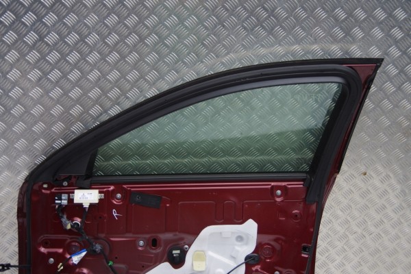 DOOR RIGHT TALISMAN TENPF COMPLETE IN COLOUR Car type passenger cars