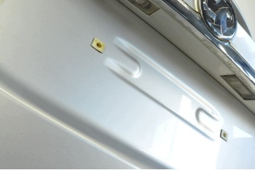 Tapa Trasera del Maletero para Opel Mokka (Código de Color 100UM)