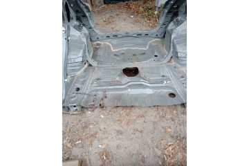Toyota Yaris 4gen 2021 Pas tylni wanna botnik prawy lewy