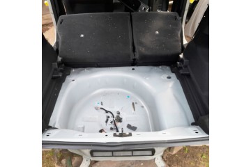 JEEP AVENGER Pas tylny pas ty podoga bagaznika sciana wanna 24r