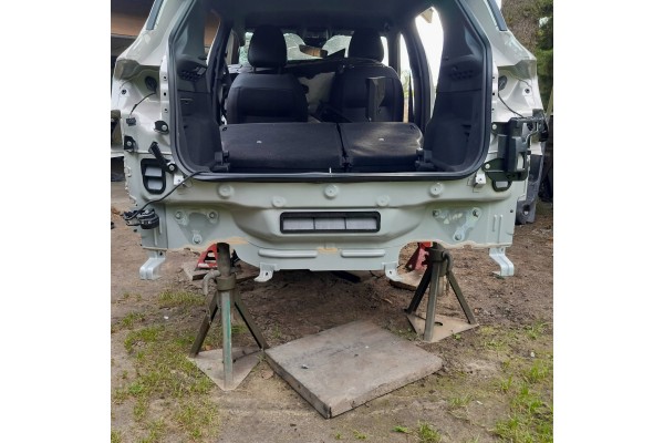 JEEP AVENGER Pas tylny pas ty podoga bagaznika sciana wanna 24r Quality of parts according to GVO O original with manufacturer s