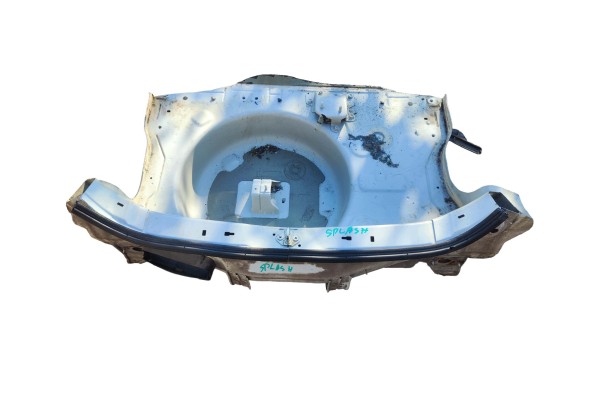 SUZUKI SPLASH BATH BELT REAR FLOOR Quality of parts according to GVO O original with manufacturer s logo OE