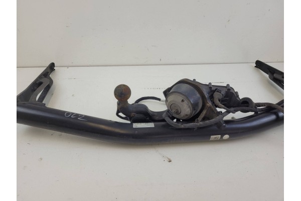 SKODA OCTAVIA IV 5E3 TOWBAR 5E3803881A Car type passenger cars