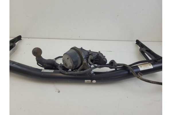 Enganche de remolque SKODA OCTAVIA IV 5E3 5E3803881A