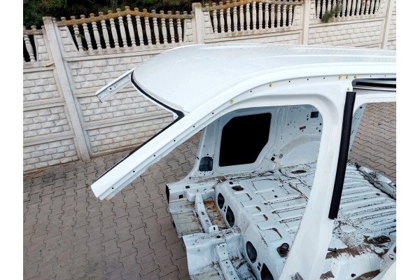 FORD TRANSIT COURIER MK2 25r Roof plating 25r Quality of parts according to GVO O original with manufacturer s logo OE