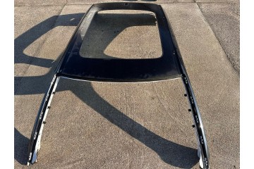 Volvo XC40 Recharge 2019 2025 dach pod panorame supek dachowy Car type 4x4 SUV passenger cars