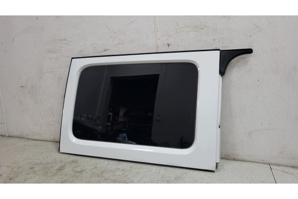 JEEP WRANGLER JL 2018 SIDE WINDOW RIGHT REAR HARDTOP ORIGINAL Catalog number of the part WRANGLER JL 2018 SZYBA BOCZNA PRAWY TY