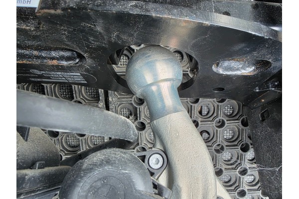 Barra de Remolque Retráctil Eléctrica BMW G20 G21