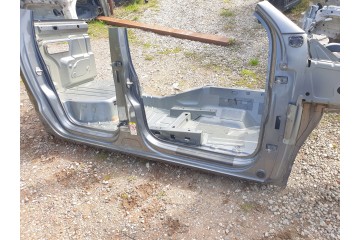 VW AMAROK CWIARTKA PRAWY PRZOD PROG PRAWY BOK Part manufacturer Volkswagen OE