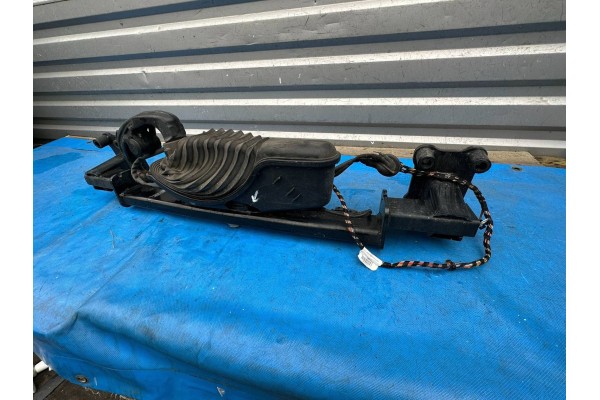 AUDI A8 D5 TOWBAR 4N0800491K Part manufacturer Audi OE