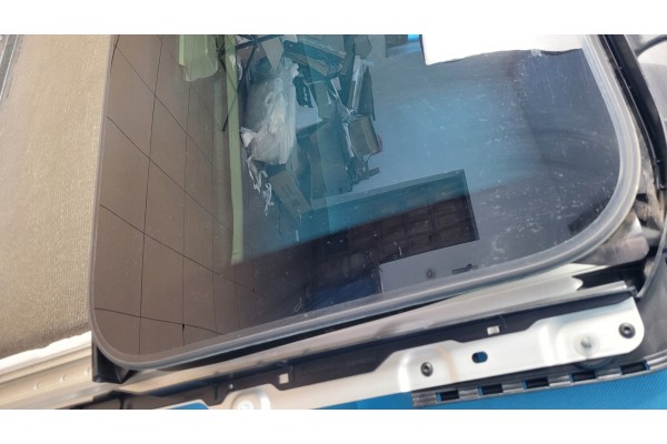 MERCEDES IN206 C200 SUNROOF PANORAMA A2067801800 A2239000532 A2067801401 Customs tariff code 87082990