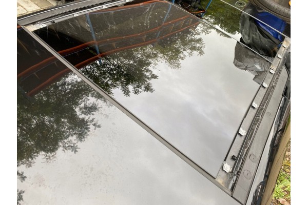 Techo solar panorámico abatible para Defender L663