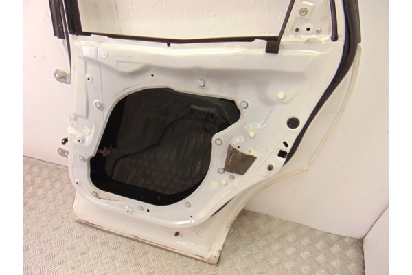 BLANCA PUERTA TRASERA DERECHA MAZDA CX-7 ER Active 2011 BLANCA 205690 MAZDA - 1