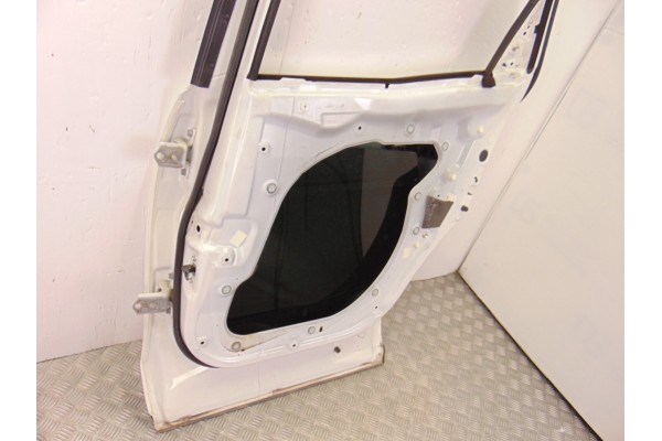 BLANCA PUERTA TRASERA DERECHA MAZDA CX-7 ER Active 2011 BLANCA 205690 MAZDA - 3